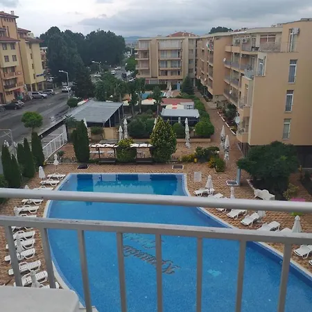 Kamelia Garden Daire